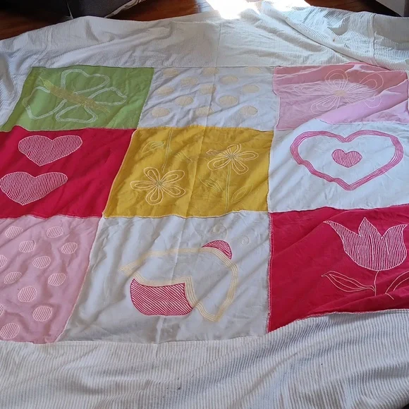 Vintage chenille bedspread